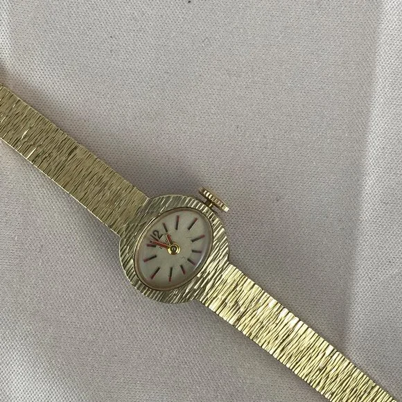 Vintage 1971 Bulova "Goddess of Time" 20 micron Gold Plated 7 inch link Bracelet - Picture 5 of 11